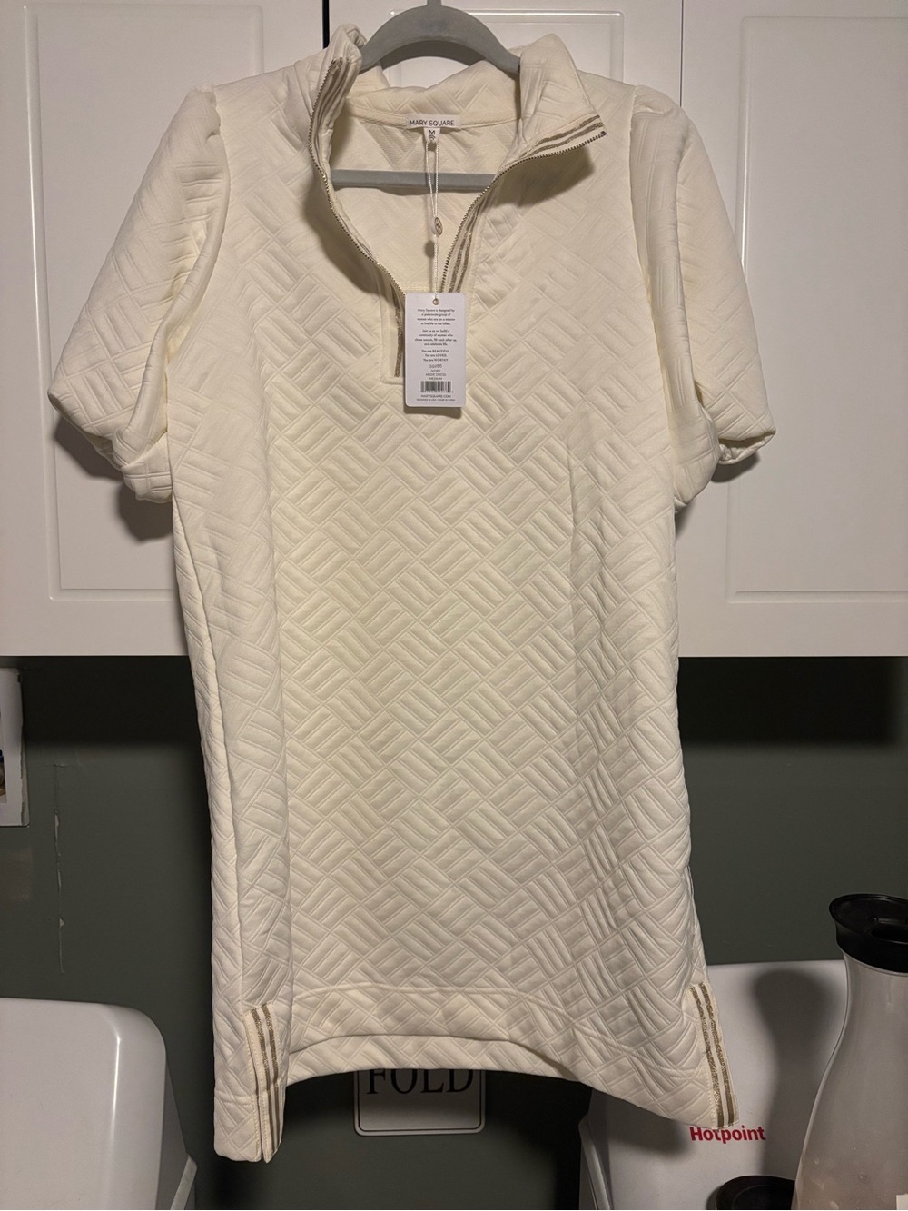 Marry Square Cream Quilted Short-Sleeve Mock Neck Tunic